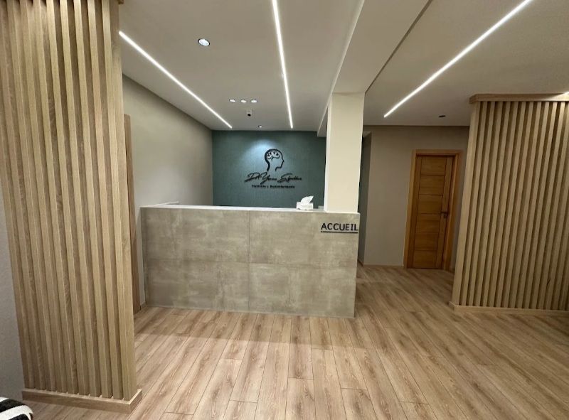 Réception du cabinet psychiatrique Dr Yasmine El Yachkouri à Casablanca